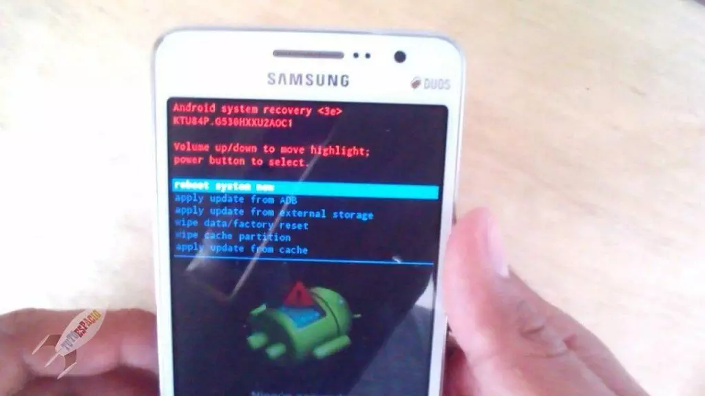 Menú de recuperación del sistema Android de Samsung Grand Prime: reiniciar el sistema ahora, aplicar actualización, borrar datos/restablecimiento de fábrica, borrar caché.